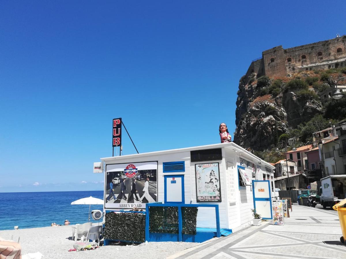 B&B A Due Passi Dal Mare Scilla Exterior foto